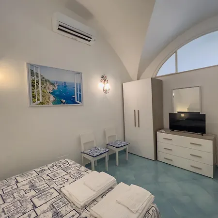 Casa Celeste In Centro Κάπρι